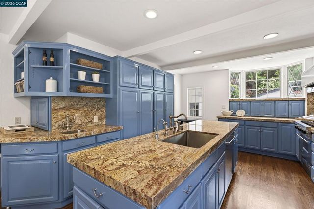 21 Camino Del Diablo, Orinda, CA 94563