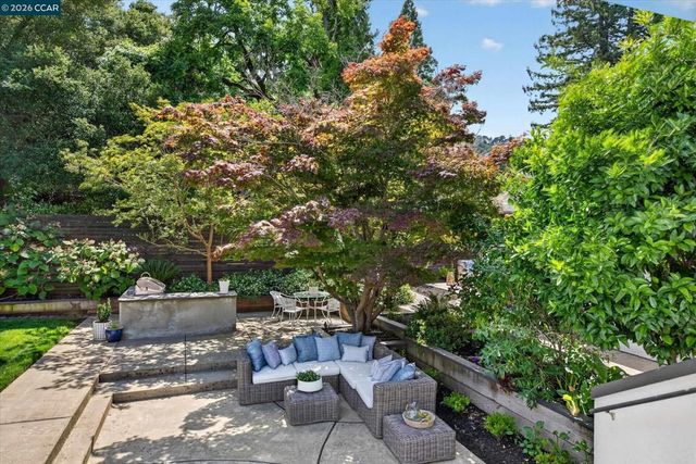21 Camino Del Diablo, Orinda, CA 94563