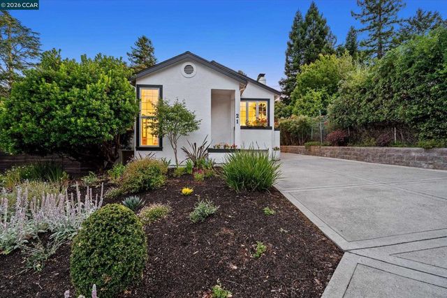 21 Camino Del Diablo, Orinda, CA 94563