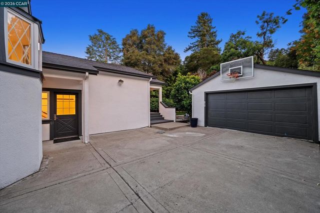 21 Camino Del Diablo, Orinda, CA 94563
