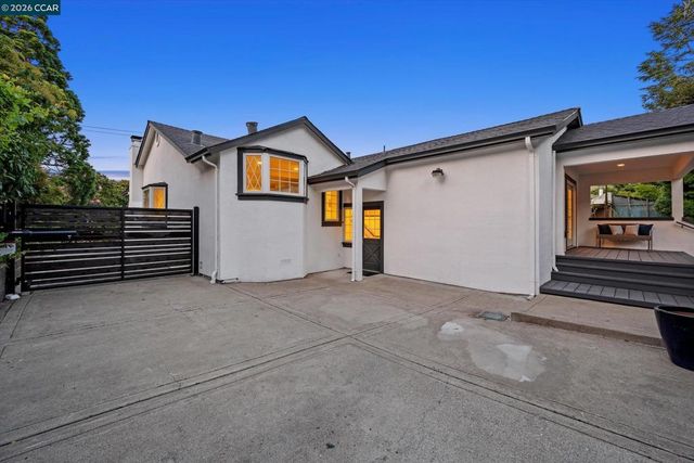 21 Camino Del Diablo, Orinda, CA 94563