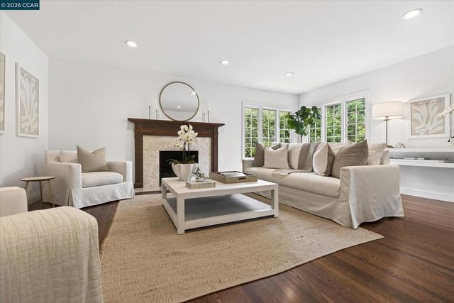 21 Camino Del Diablo, Orinda, CA 94563