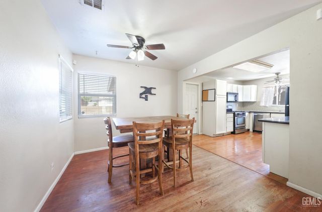 2800 N Pomona Street, Bakersfield, CA 93305