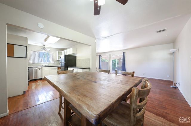 2800 N Pomona Street, Bakersfield, CA 93305