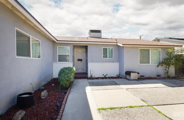 2800 N Pomona Street, Bakersfield, CA 93305