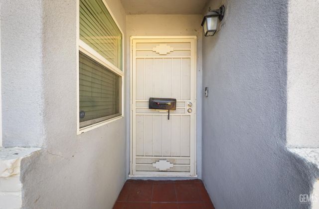 2800 N Pomona Street, Bakersfield, CA 93305