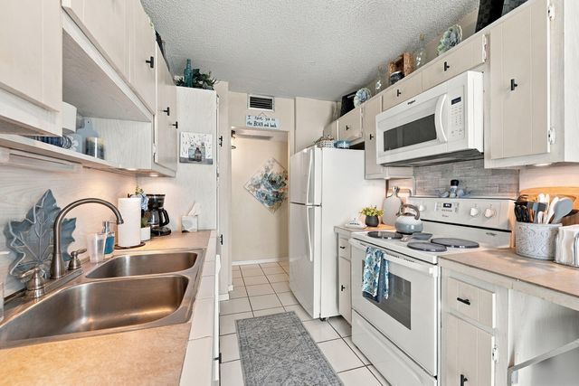 322 BUCHANAN Street 809, Hollywood, FL 33019