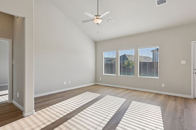 2117 Longchamp Lane, Seagoville, TX 75159