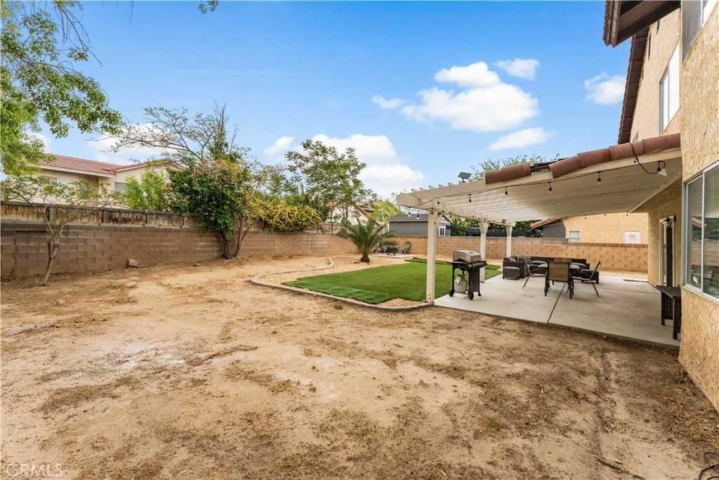 Image 41 of property listing at 3300 W Avenue J3, Lancaster, CA 93536