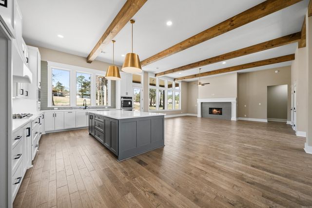 7 Linares Lane, Hot Springs Village, AR 71909