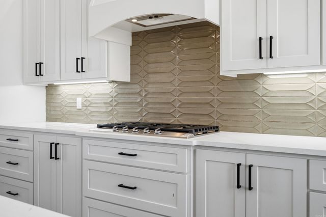 7 Linares Lane, Hot Springs Village, AR 71909