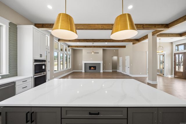 7 Linares Lane, Hot Springs Village, AR 71909