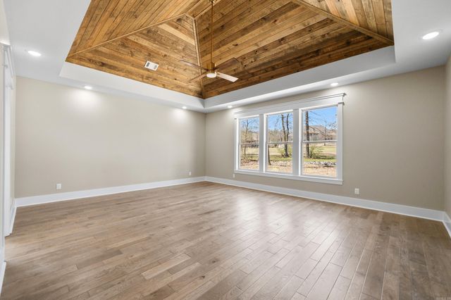 7 Linares Lane, Hot Springs Village, AR 71909