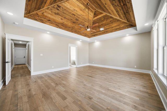 7 Linares Lane, Hot Springs Village, AR 71909