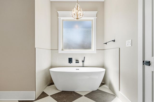 7 Linares Lane, Hot Springs Village, AR 71909