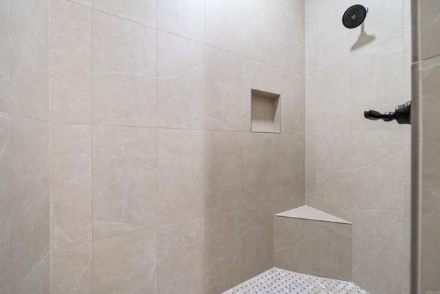 7 Linares Lane, Hot Springs Village, AR 71909