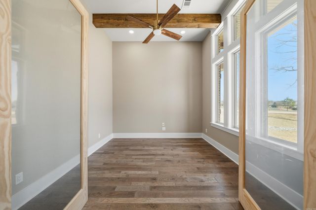 7 Linares Lane, Hot Springs Village, AR 71909