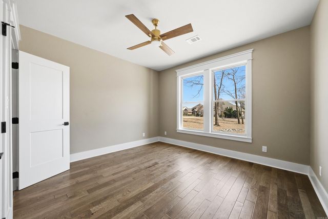 7 Linares Lane, Hot Springs Village, AR 71909