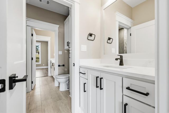 7 Linares Lane, Hot Springs Village, AR 71909