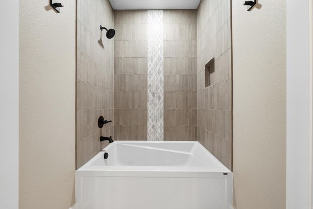 7 Linares Lane, Hot Springs Village, AR 71909