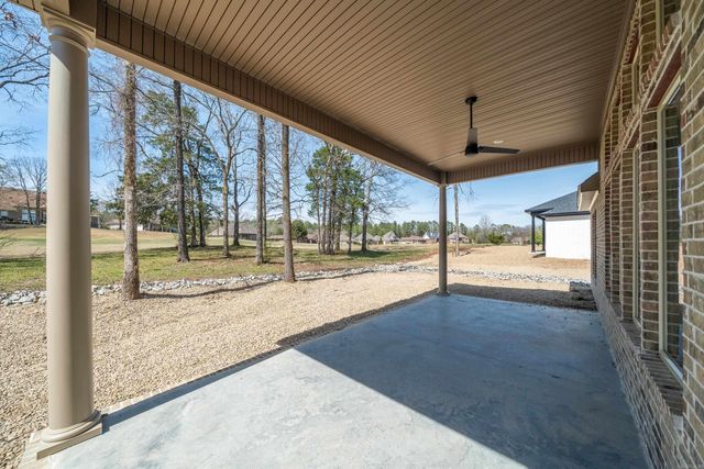 7 Linares Lane, Hot Springs Village, AR 71909