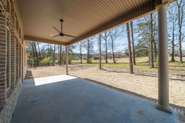 7 Linares Lane, Hot Springs Village, AR 71909