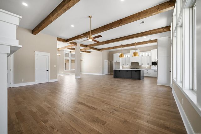 7 Linares Lane, Hot Springs Village, AR 71909