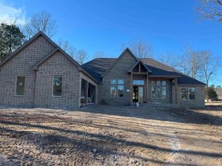 7 Linares Lane, Hot Springs Village, AR 71909