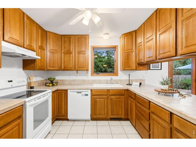 3842 Tradition Dr, Fort Collins, CO 80526