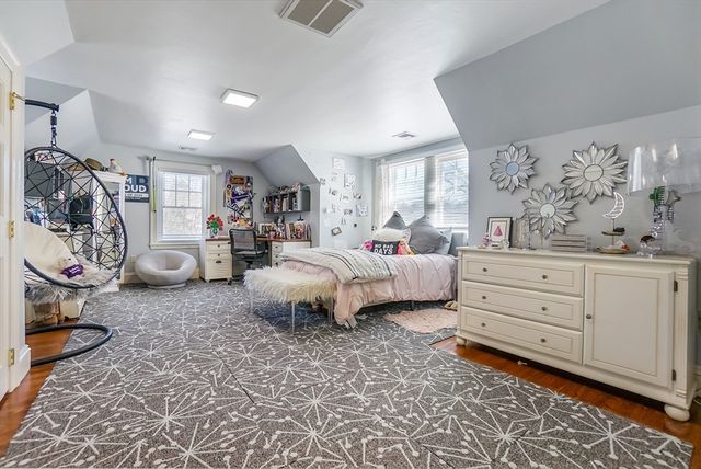 10 Hallwood Rd, Brookline, MA 02467