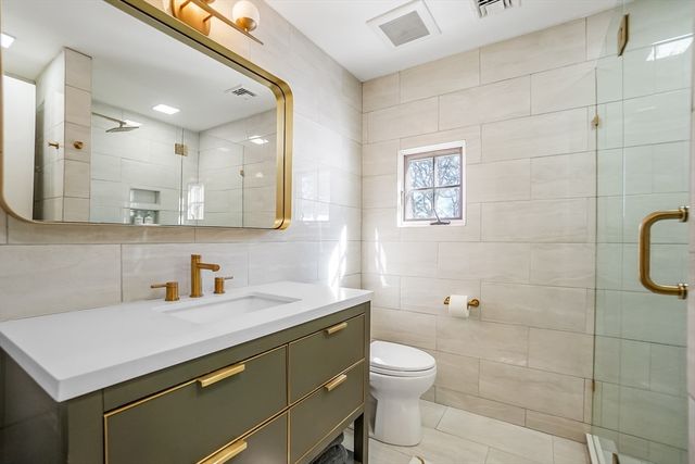 10 Hallwood Rd, Brookline, MA 02467