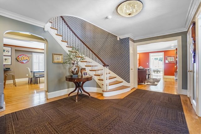 10 Hallwood Rd, Brookline, MA 02467