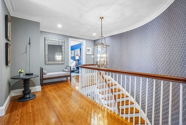 10 Hallwood Rd, Brookline, MA 02467