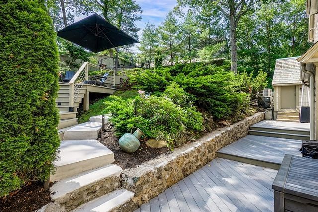 10 Hallwood Rd, Brookline, MA 02467