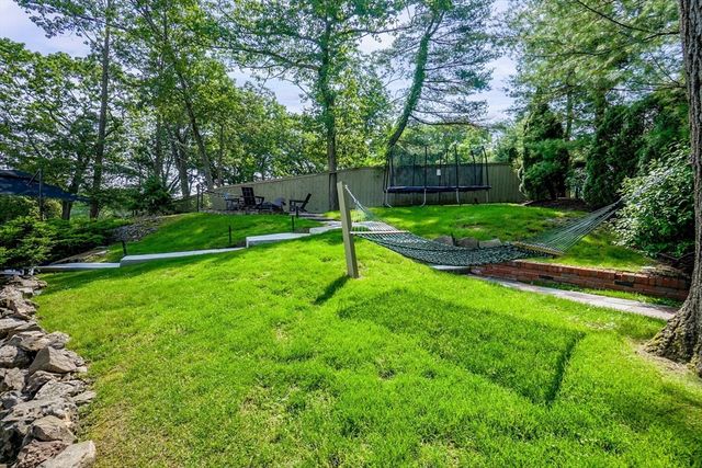 10 Hallwood Rd, Brookline, MA 02467