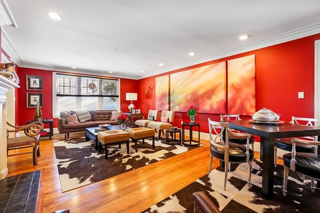 10 Hallwood Rd, Brookline, MA 02467