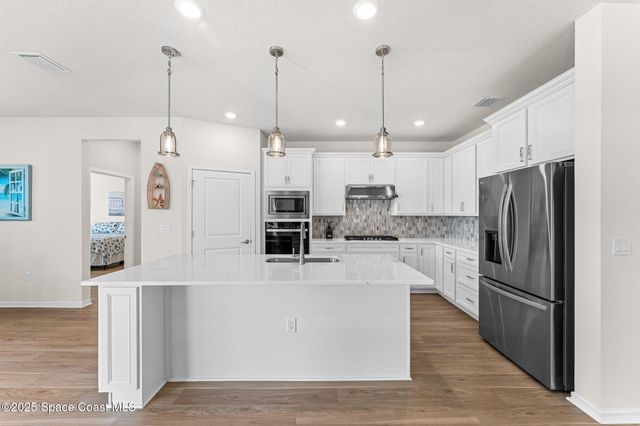 8870 Shoreline Avenue, Melbourne, FL 32940