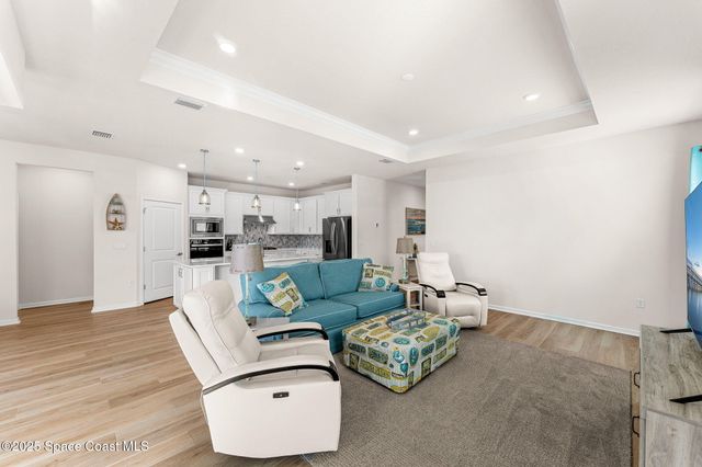 8870 Shoreline Avenue, Melbourne, FL 32940