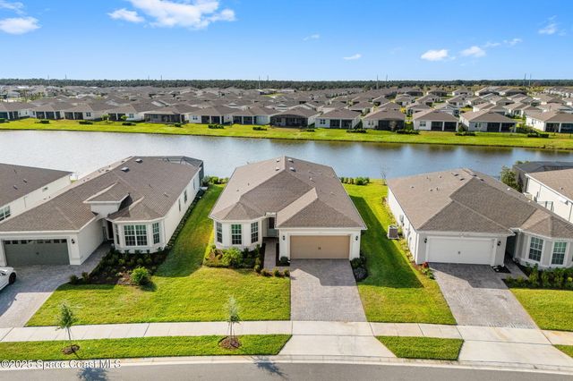 8870 Shoreline Avenue, Melbourne, FL 32940