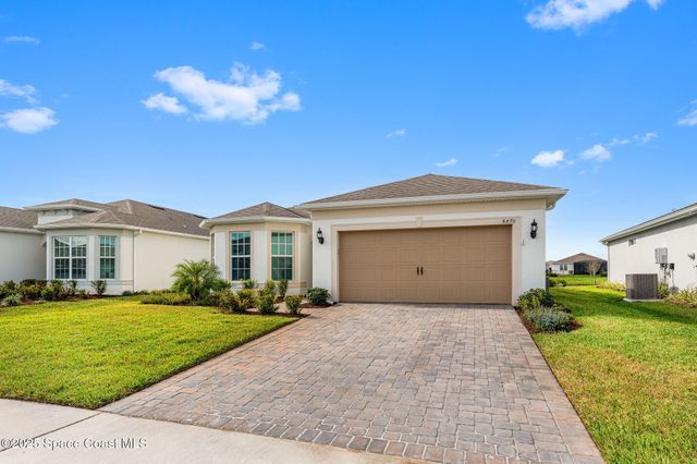 8870 Shoreline Avenue, Melbourne, FL 32940