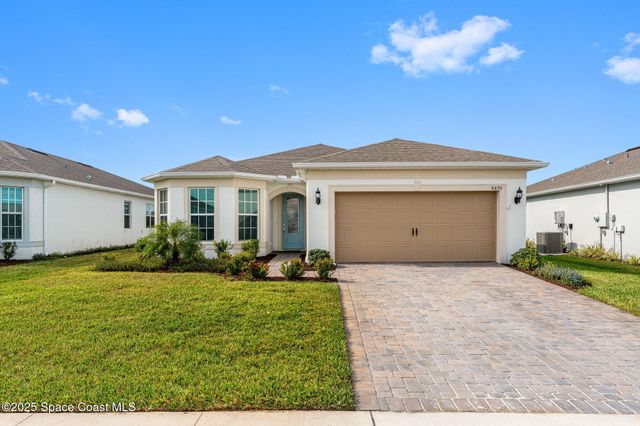 8870 Shoreline Avenue, Melbourne, FL 32940