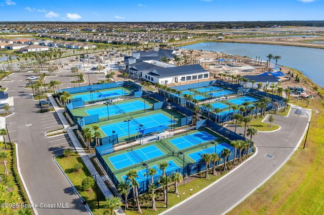 8870 Shoreline Avenue, Melbourne, FL 32940