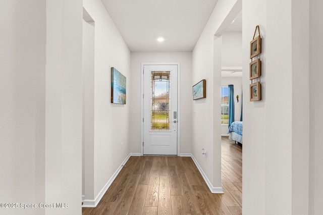 8870 Shoreline Avenue, Melbourne, FL 32940