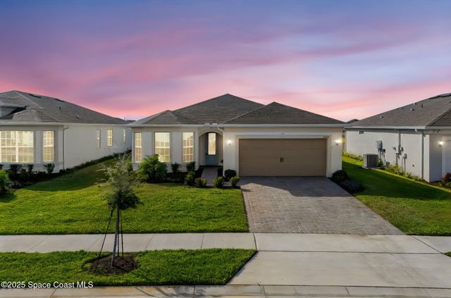 8870 Shoreline Avenue, Melbourne, FL 32940