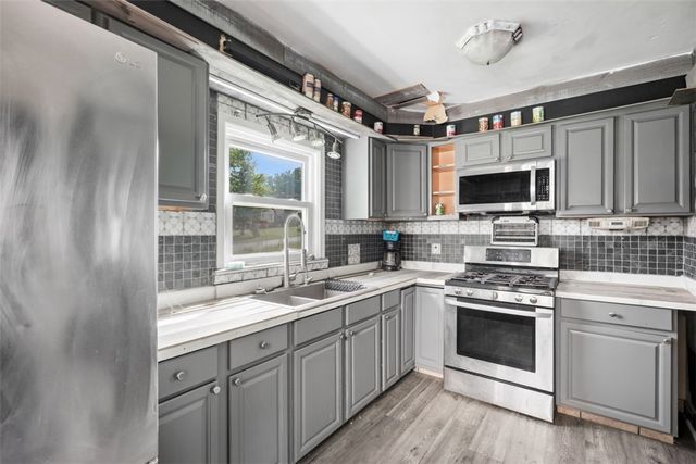 130 Pleasant Avenue, Peters Twp, PA 15317
