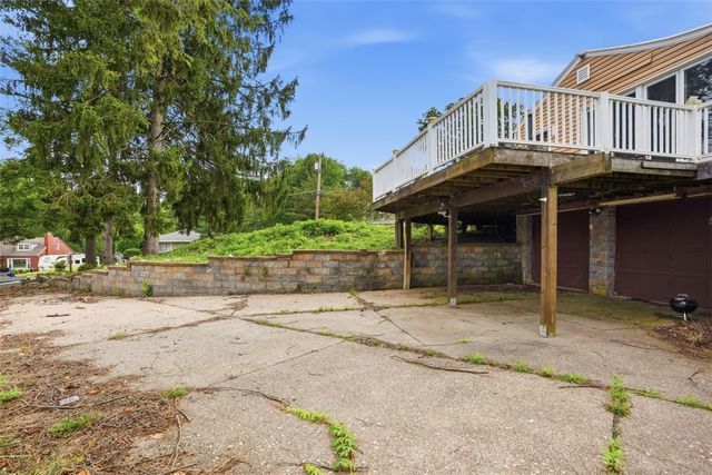 130 Pleasant Avenue, Peters Twp, PA 15317