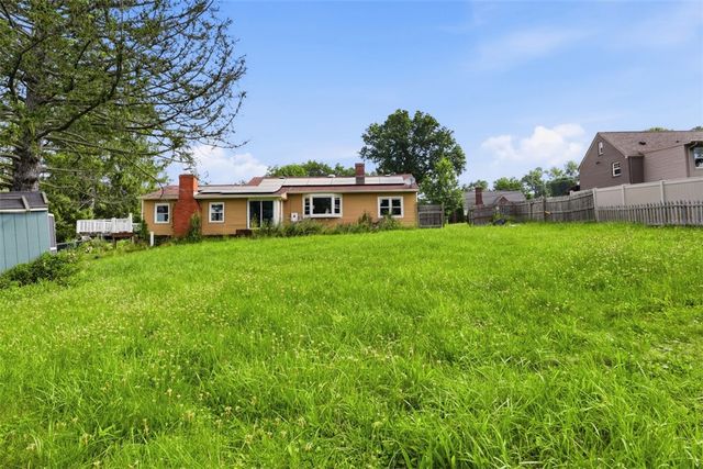 130 Pleasant Avenue, Peters Twp, PA 15317
