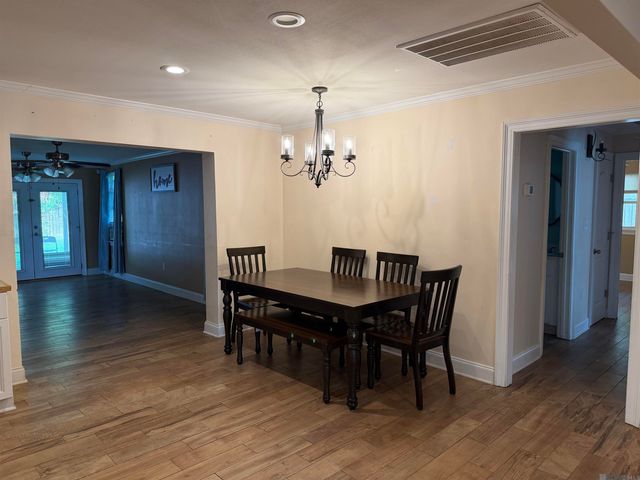 5688 Mapleton Dr, Greenwell Springs, LA 70739