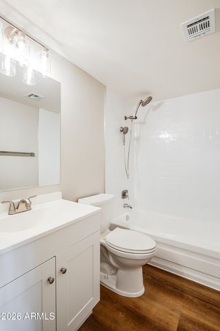 8808 N 8TH Street 203, Phoenix, AZ 85020