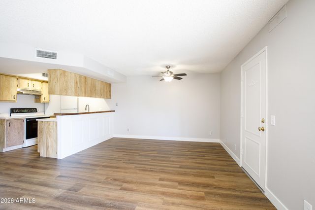 8808 N 8TH Street 203, Phoenix, AZ 85020